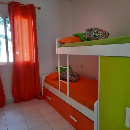 Familias Con Niños. Playa A 100m *
